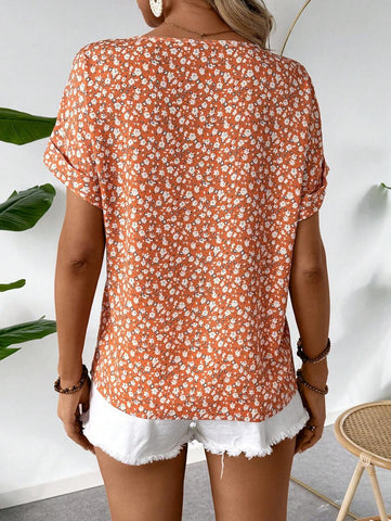 Uvercee Chic Floral Split-Neck Top