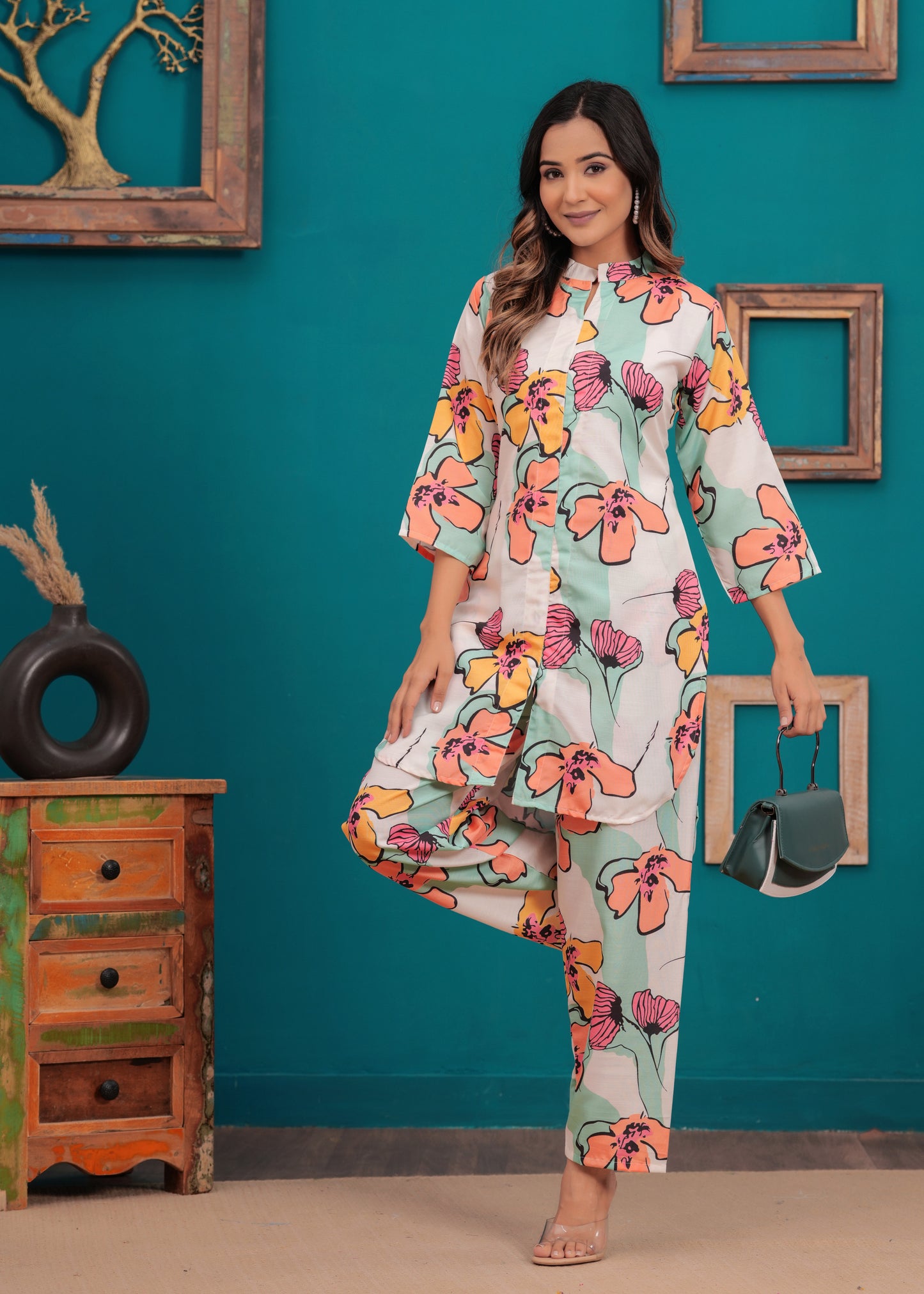 Bold Floral Printed Co-ord Set – Stylish & Contemporary Women's Wear